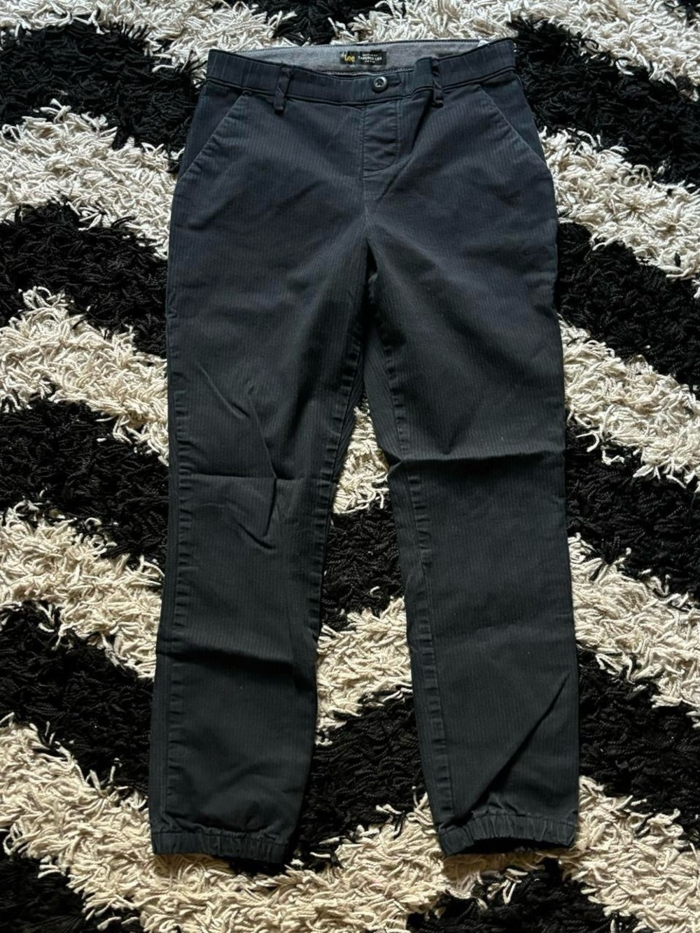 Lee Regular Fit Tapered Leg Mid Rise Black Corduroy Work Pants Women’s 4 Medium